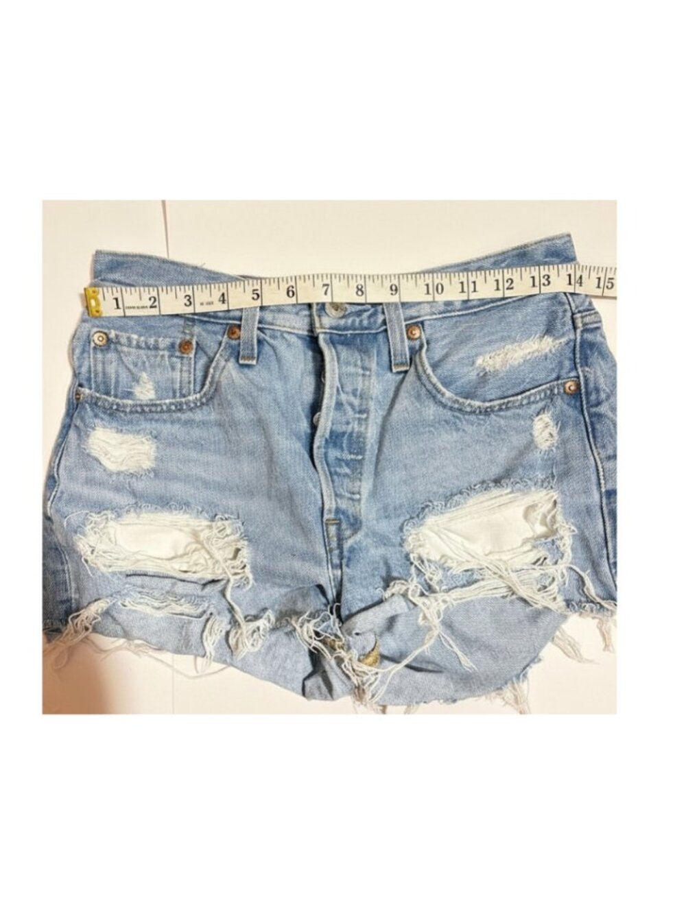 Levi’s 501 Original High Rise Cutoff Shorts Distressed Light Wash Size 28